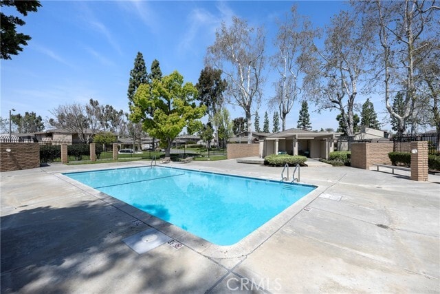 Building Photo - 245 Doverfield Dr