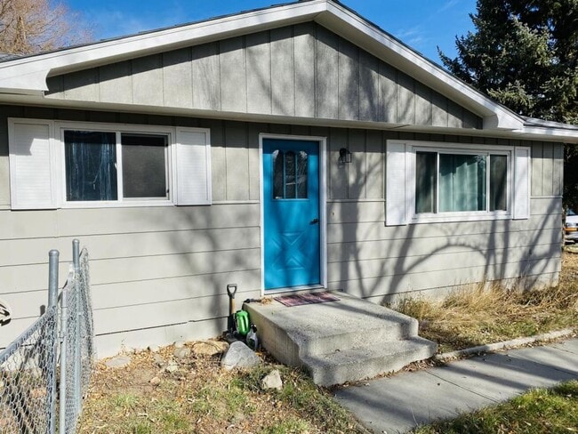 Building Photo - 1355 Goodrich Dr