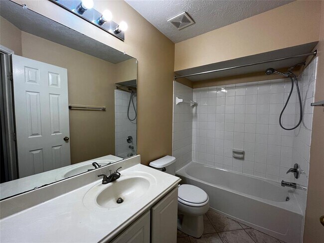 Building Photo - 14707 Concord Grove