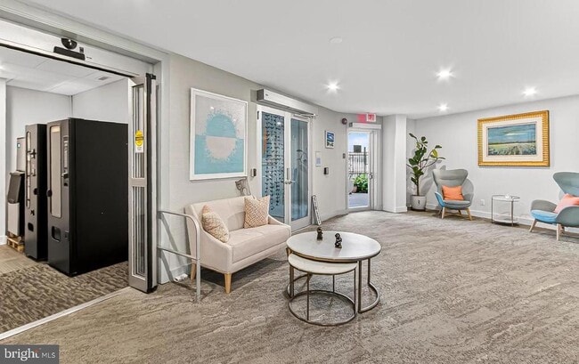 Building Photo - 501 Slaters Ln