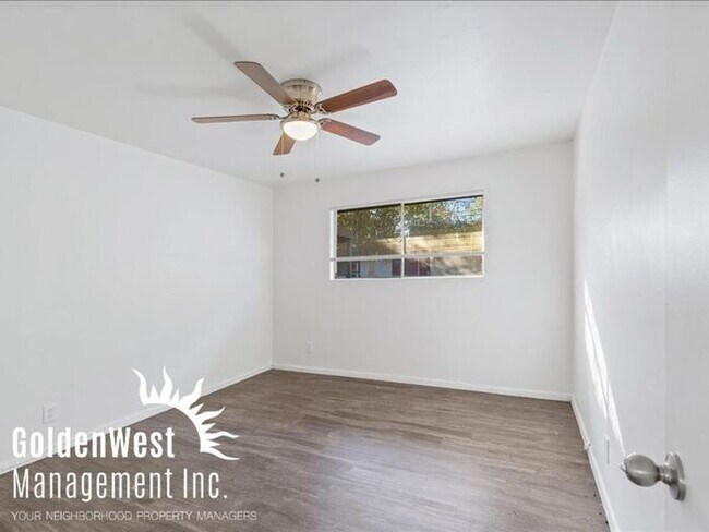 Building Photo - Charming 1Bdm 1Ba Apartment In Central Phoenix - Move In Special!
