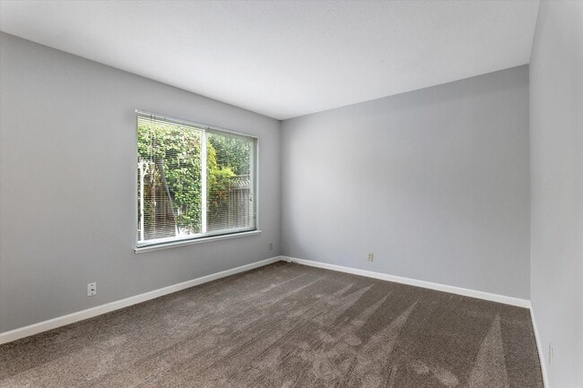 Building Photo - San Jose 4 Bedroom with Solar Power & Central A/C