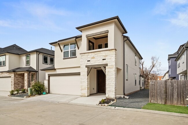 Building Photo - 2107 Pueblito Dr