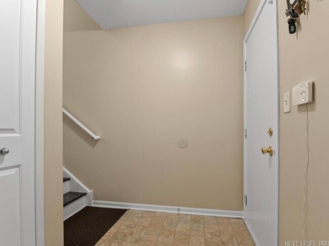 Building Photo - 508 Grosvenor Ln