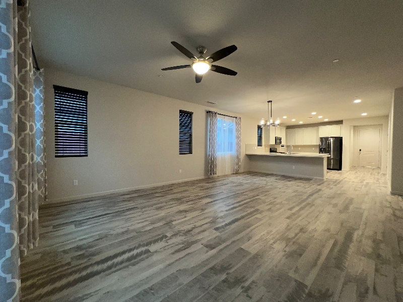 Building Photo - 2375 Creekview Dr