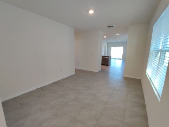 Building Photo - 33997 Jasper Stone Dr