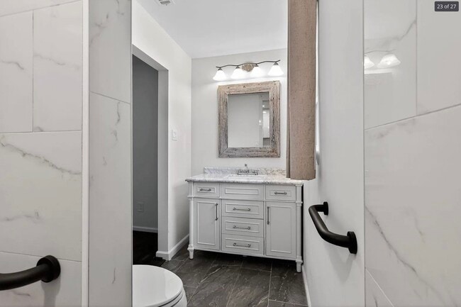 Building Photo - 6031 Rutherglenn Dr