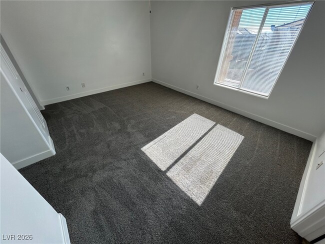 Building Photo - 554 Twilight Blue Ave