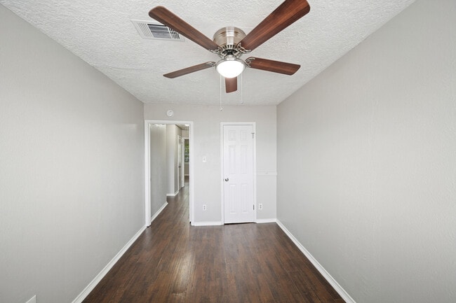 Building Photo - 13464 Castilian Dr