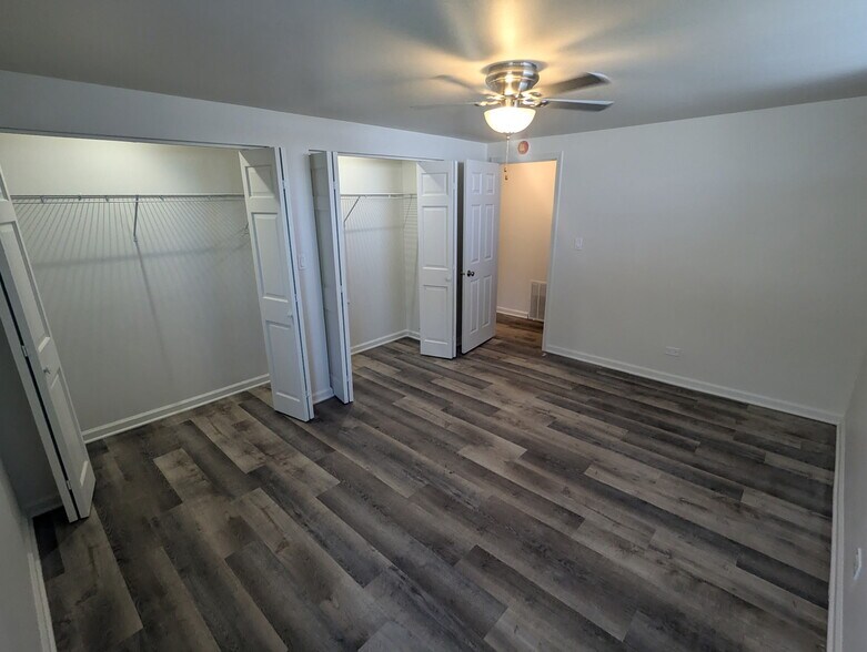 Primary Photo - 4020 S Beaumont Ave