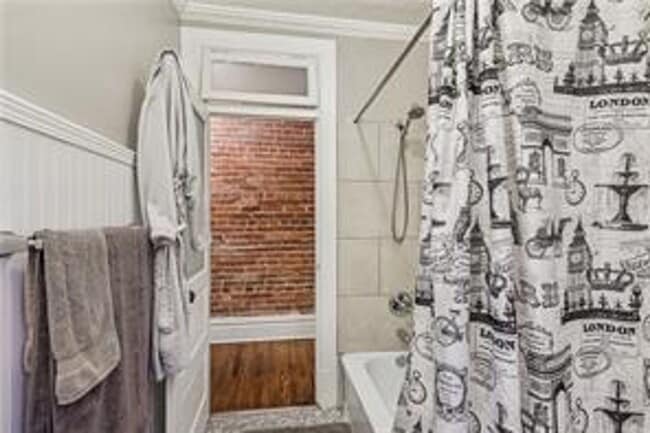 Building Photo - Taylor,N.428CentralERR