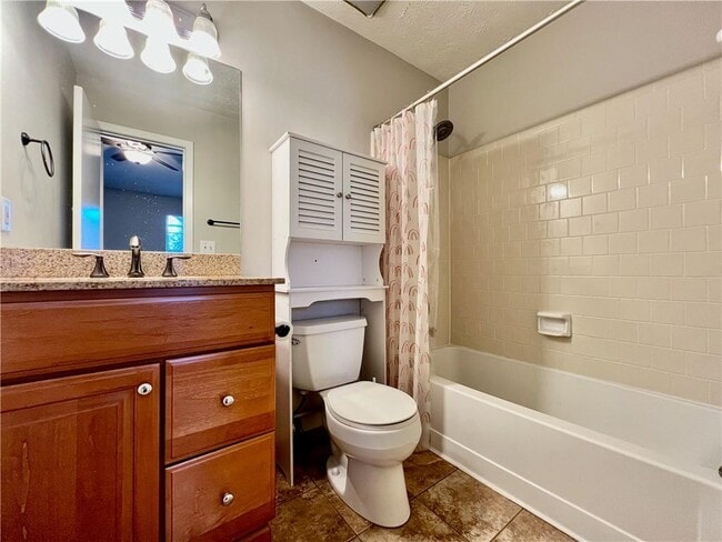 Building Photo - 206 Wedgewood Way