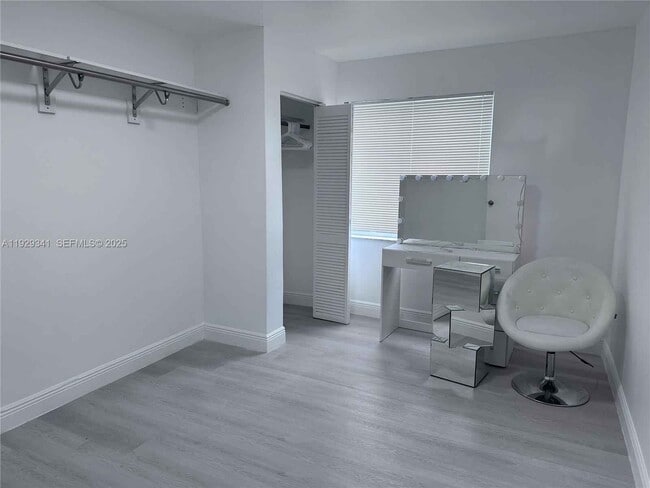 Building Photo - 15720 NW 44th Ct