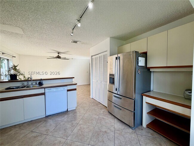 Building Photo - 12619 NW 11th Pl