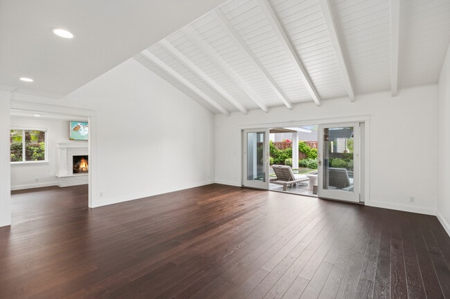 Building Photo - 1915 Windward Ln