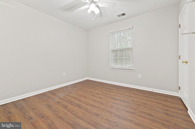 Building Photo - 7938 Jasons Landing Way