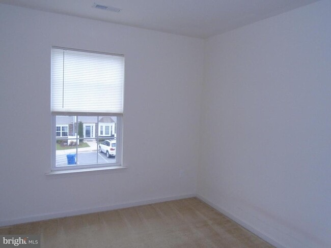 Building Photo - 6515 Dundee Dr