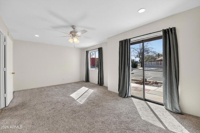 Building Photo - 455 N Tegner St