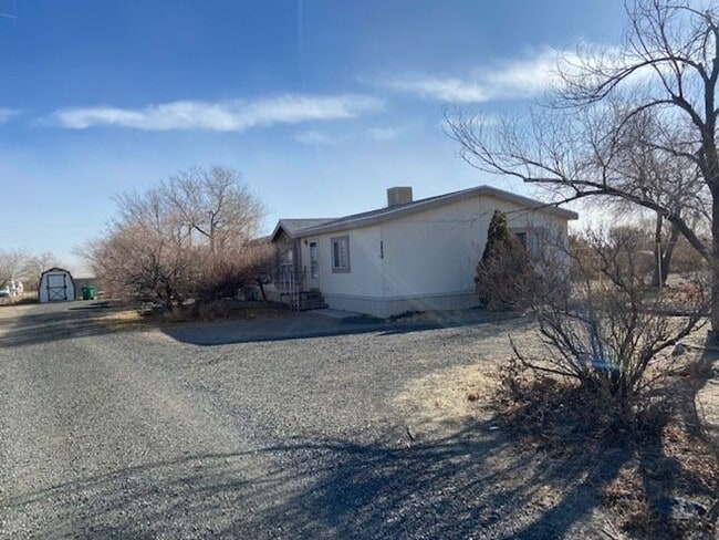 Building Photo - 3 Bed Charming Updated Home Silver Springs