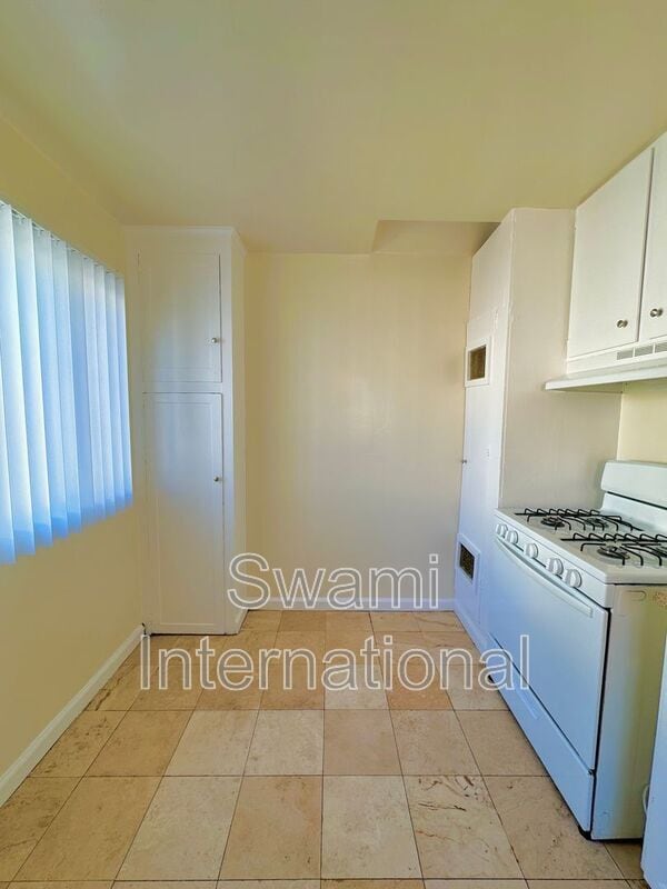 Building Photo - 119 E N St