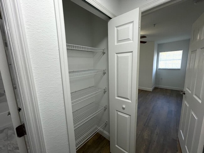 Building Photo - ANNUAL RENTAL - VISTAS AT HERITAGE BAY - 2 BED + DEN/ 2.5 BATH TOWNHOUSE