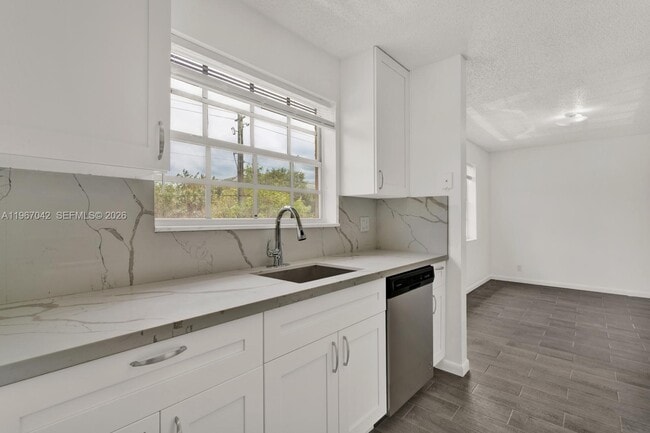 Building Photo - 8621 SW 5th St