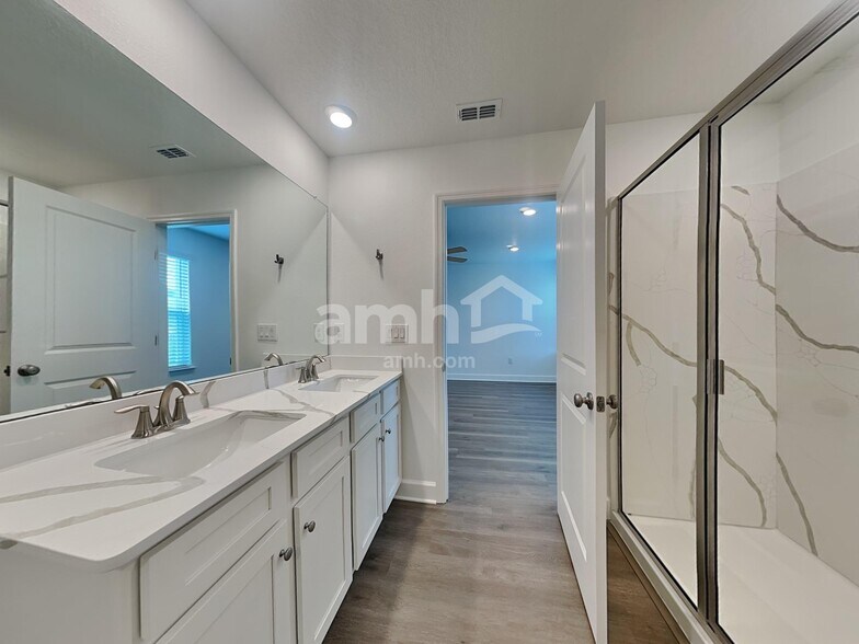 Building Photo - 37869 Dusty Saddle Ln