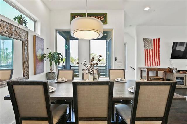 Building Photo - 1911 Summit Ave