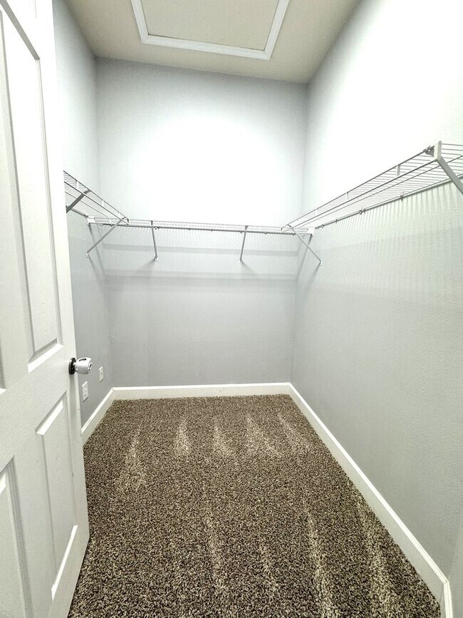 Building Photo - 3BR/3BA Eagle Harbor Condo w/ Garage