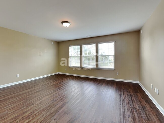 Building Photo - 1404 Manley Ct