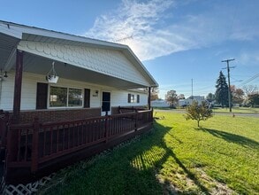 Building Photo - Columbine Ave