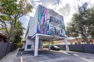 Building Photo - 948 SW 3rd St