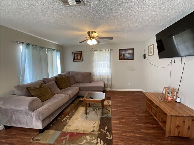 Building Photo - 2515 Harris St