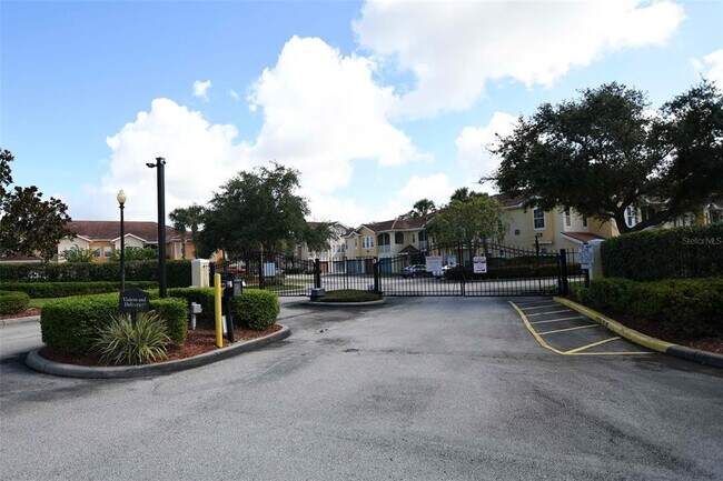 Building Photo - 12024 Villanova Dr