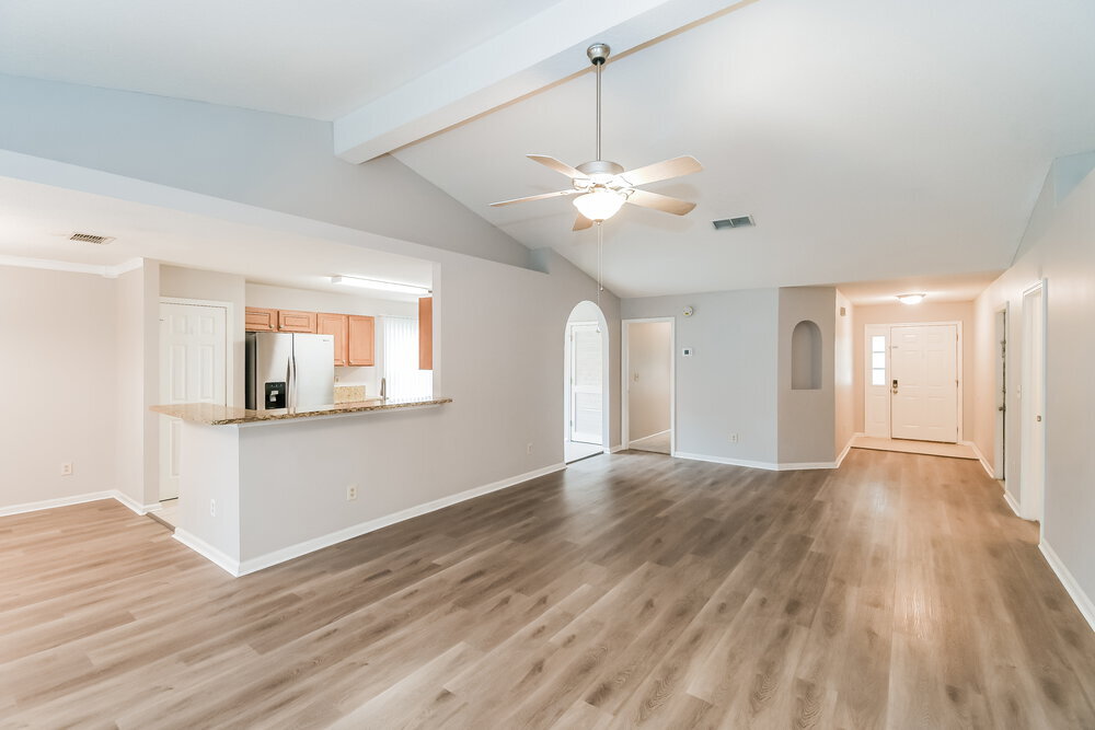 Building Photo - 552 Sparrow Branch Cir