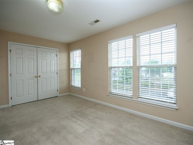 Building Photo - 40 Spring Crossing Cir