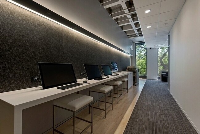 Building Photo - 505 N Lake Shore Dr