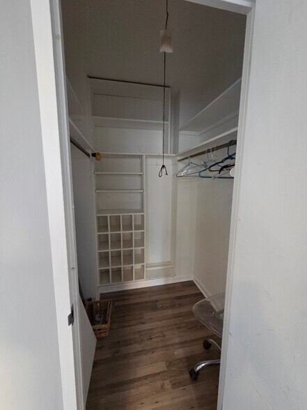 Walk-in Closet - 4000 Tunlaw Rd NW