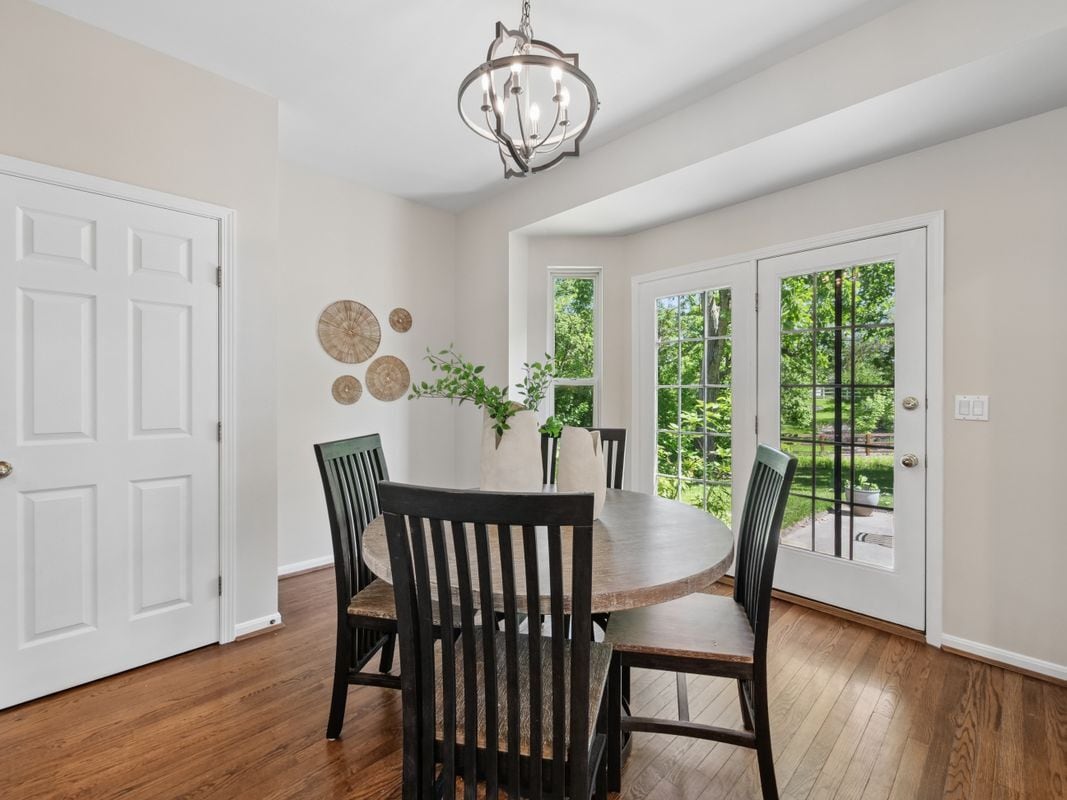 Building Photo - 7879 Yellowwood Dr