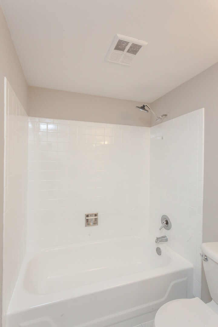 Building Photo - 1460 Fairlane Dr