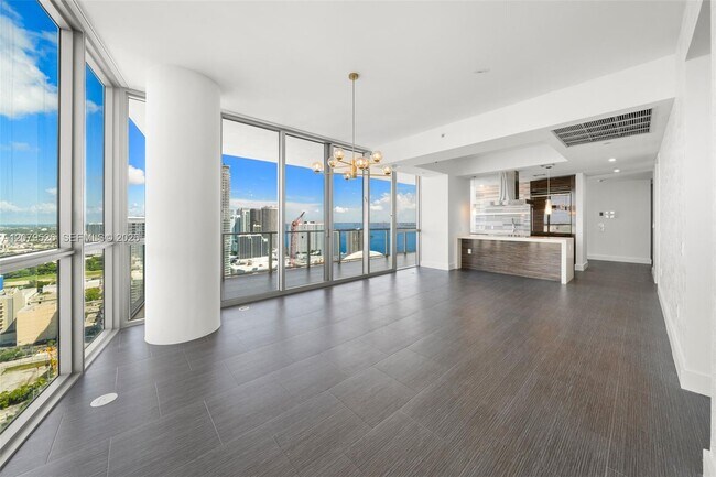 Building Photo - 1100 Biscayne Blvd