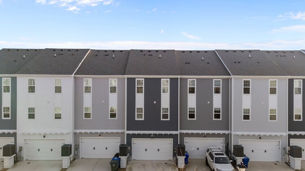 Building Photo - 4110 Pleasant Ave