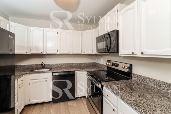 Building Photo - Updated 3BR home in Crownsville available now!