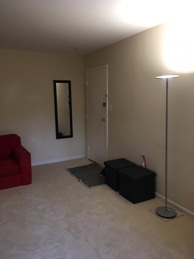 Building Photo - 7328 Lee Hwy