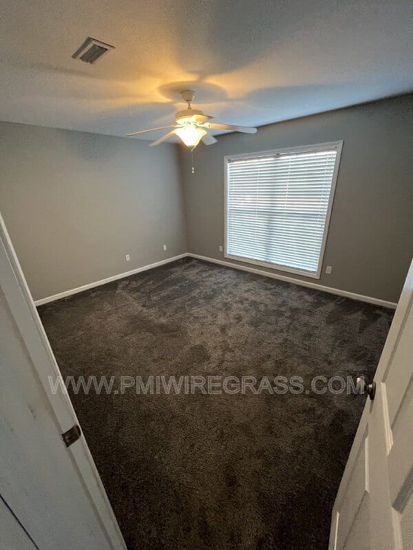 Building Photo - 267 Maree Dr