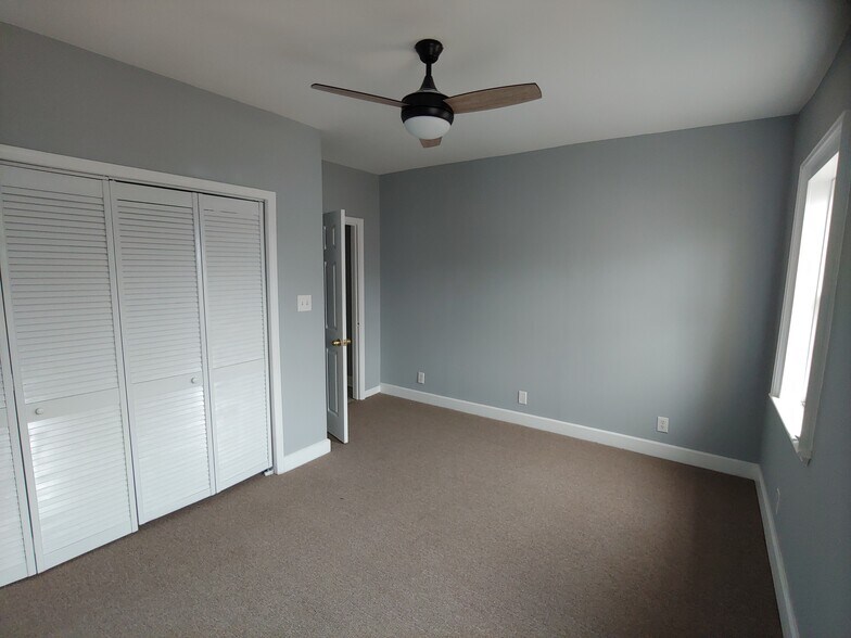 Building Photo - 33 S Calhoun St