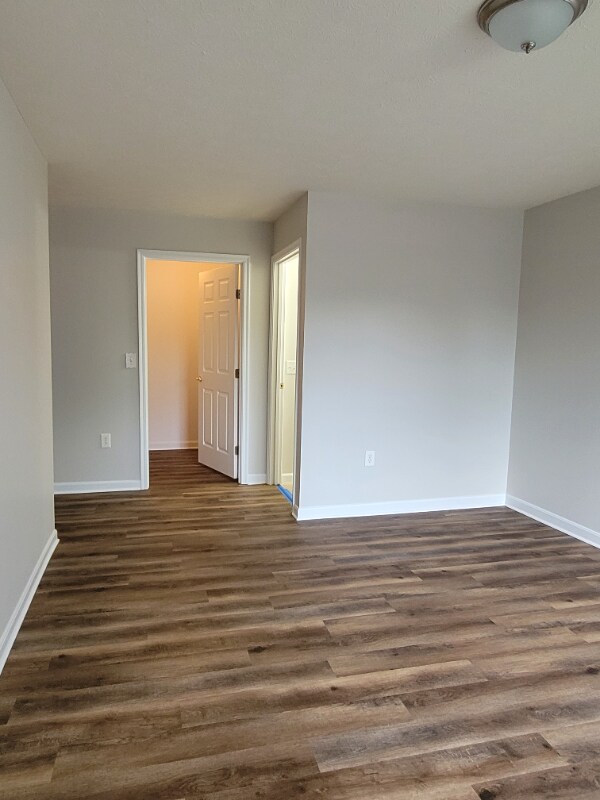 Building Photo - 9802 Legends Creek Dr