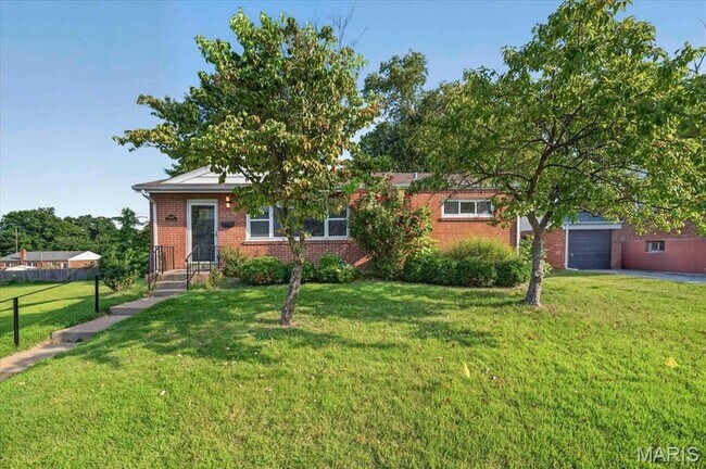 Building Photo - 8561 Everett Ave