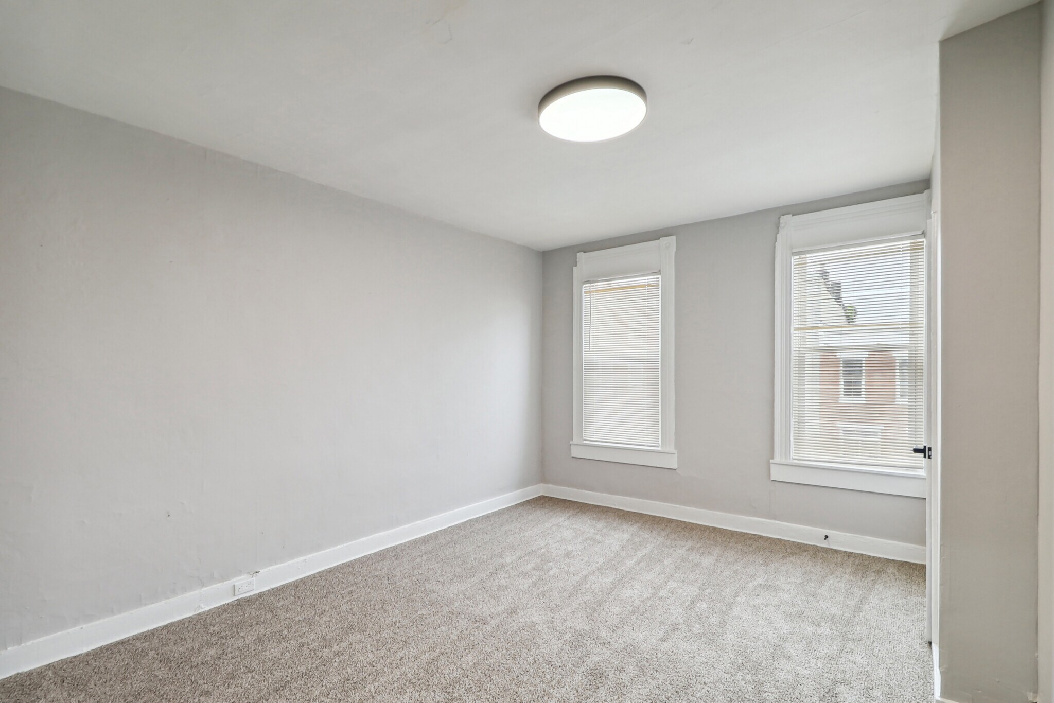 Building Photo - 2128 Hollins St
