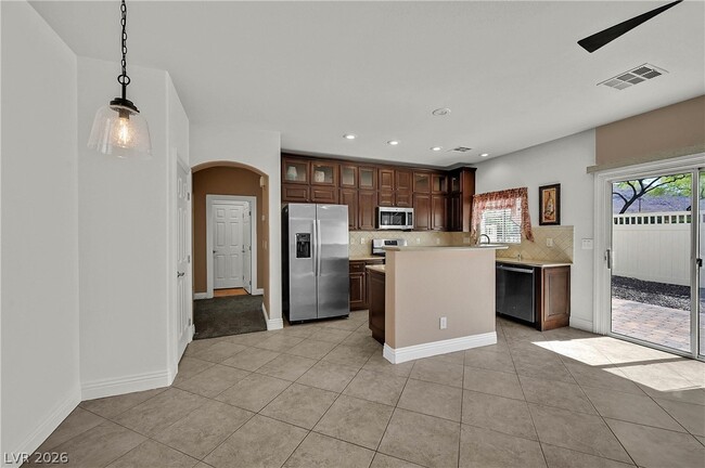 Building Photo - 1110 Tropical Star Ln